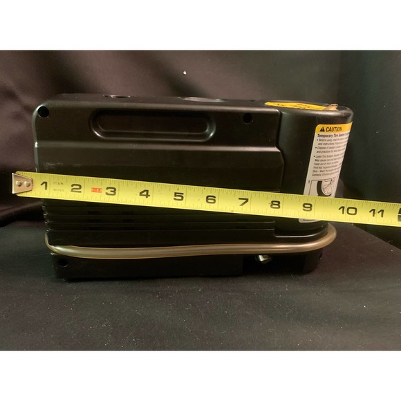 Portable compact air compressor and tire repair kit - Picture 6 of 11